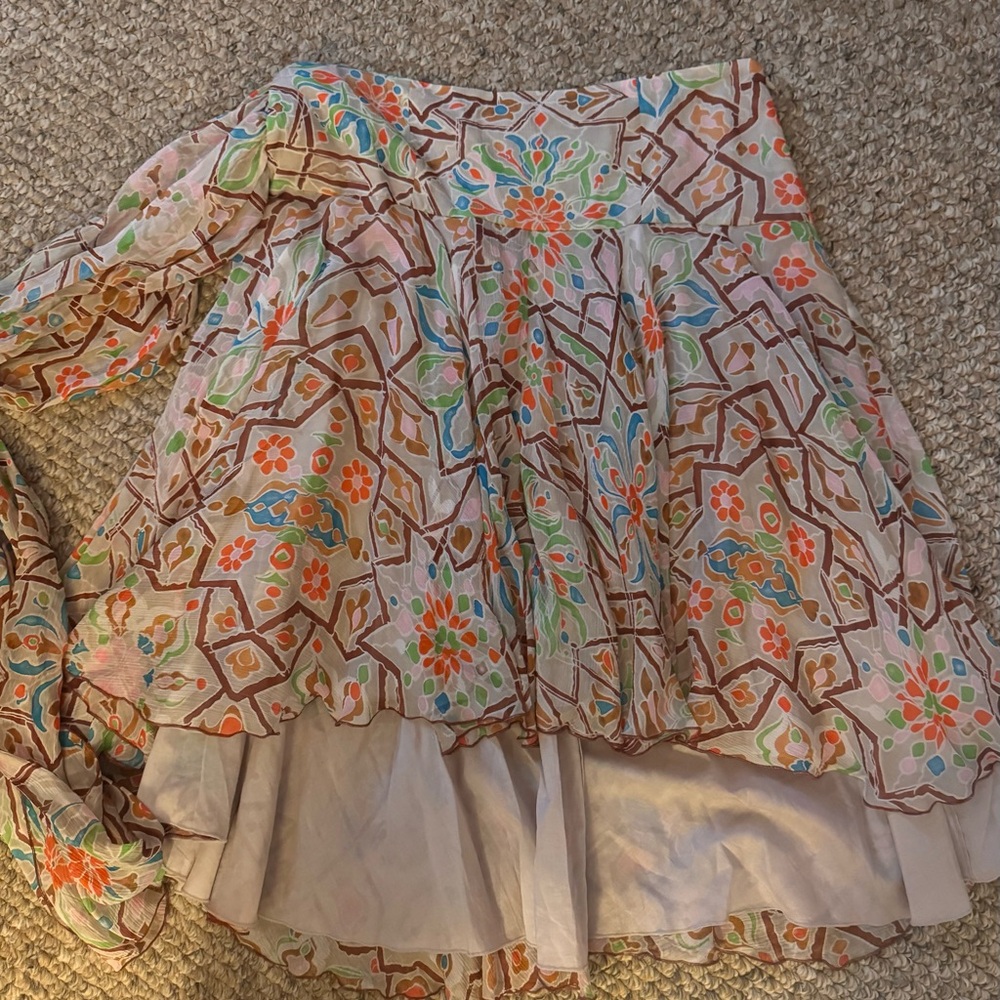 Diane Von Furstenberg Multicolor Floral High-Low Skirt, 100% Silk Shell - Picture 8 of 12